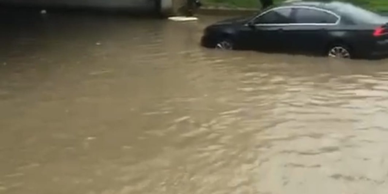 Maltepe'de Alt Geçidi Su Bastı
