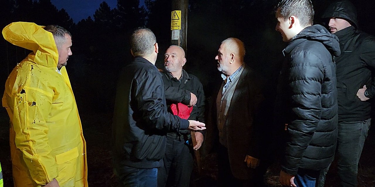 Ormanda Mantar Toplarken Kayboldu; Minarenin Işıklarıyla Yolu Buldu