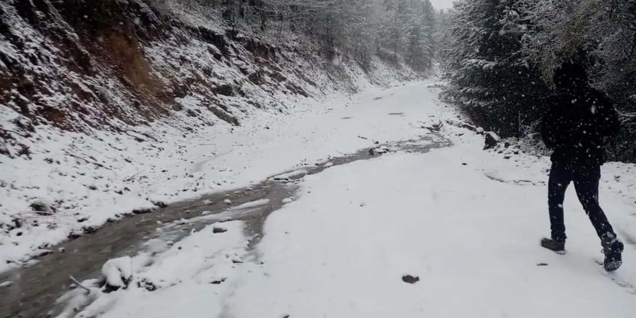 Çanakkale’nin Bayramiç İlçesi Beyaza Büründü