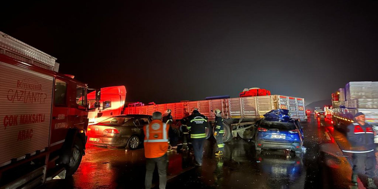 Gaziantep'te, Otomobil Tır’ın Altına Girdi: 1 Ölü, 3 Yaralı