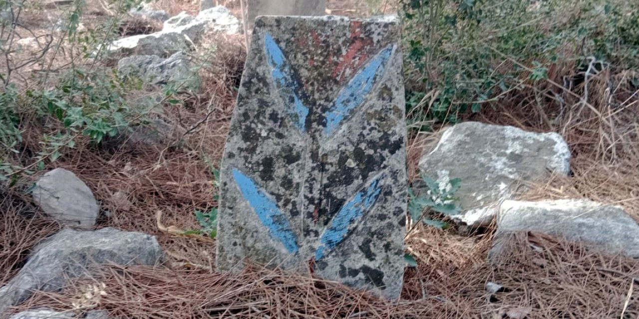 Mersin'deki Asırlık Mezarlara Koruma Talebi