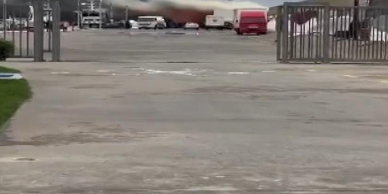 Gürpınar Balık Hali'nde Yangın-1