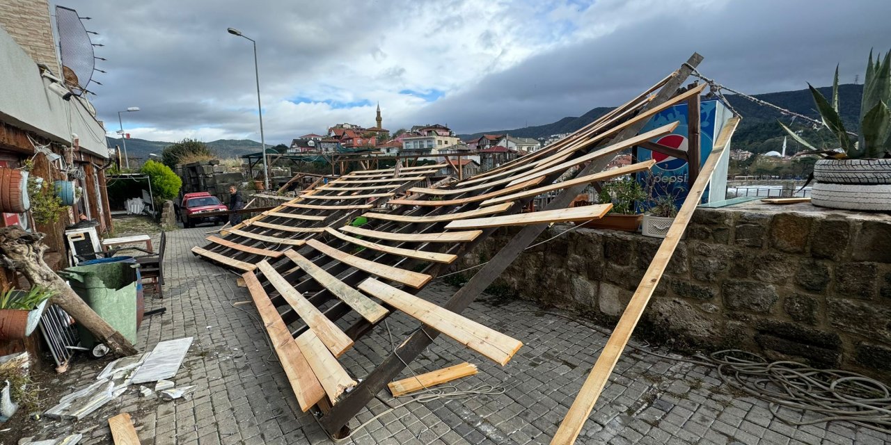 Amasra'da Fırtına; Tekneler Limana Çekildi (4)
