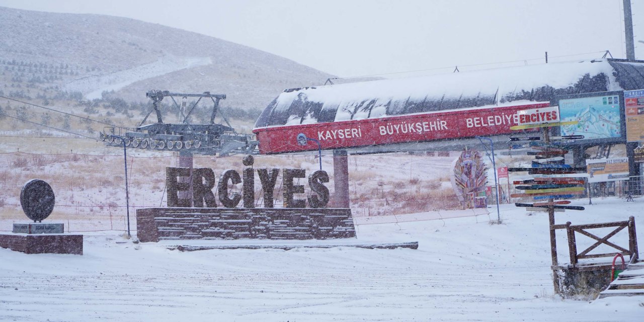 Erciyes'te Kar Yağışı Etkili Oldu