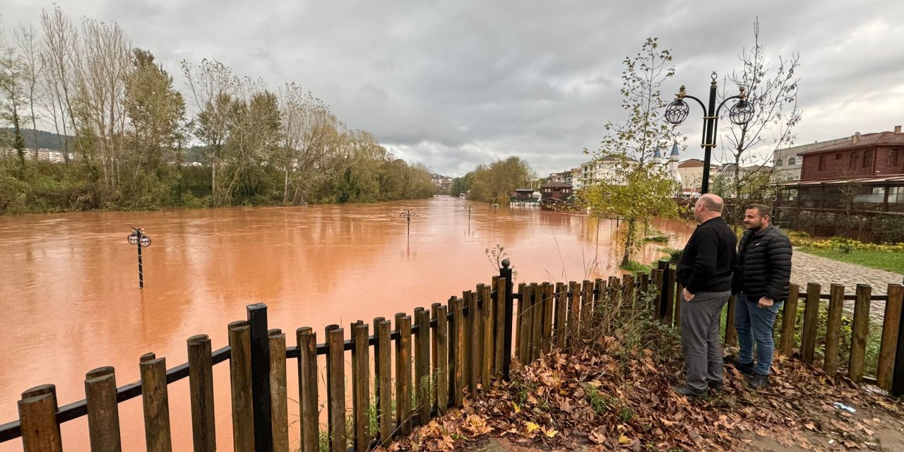 Bartın Irmağı'nda Su Seviyesi, 5 Metre Yükseldi