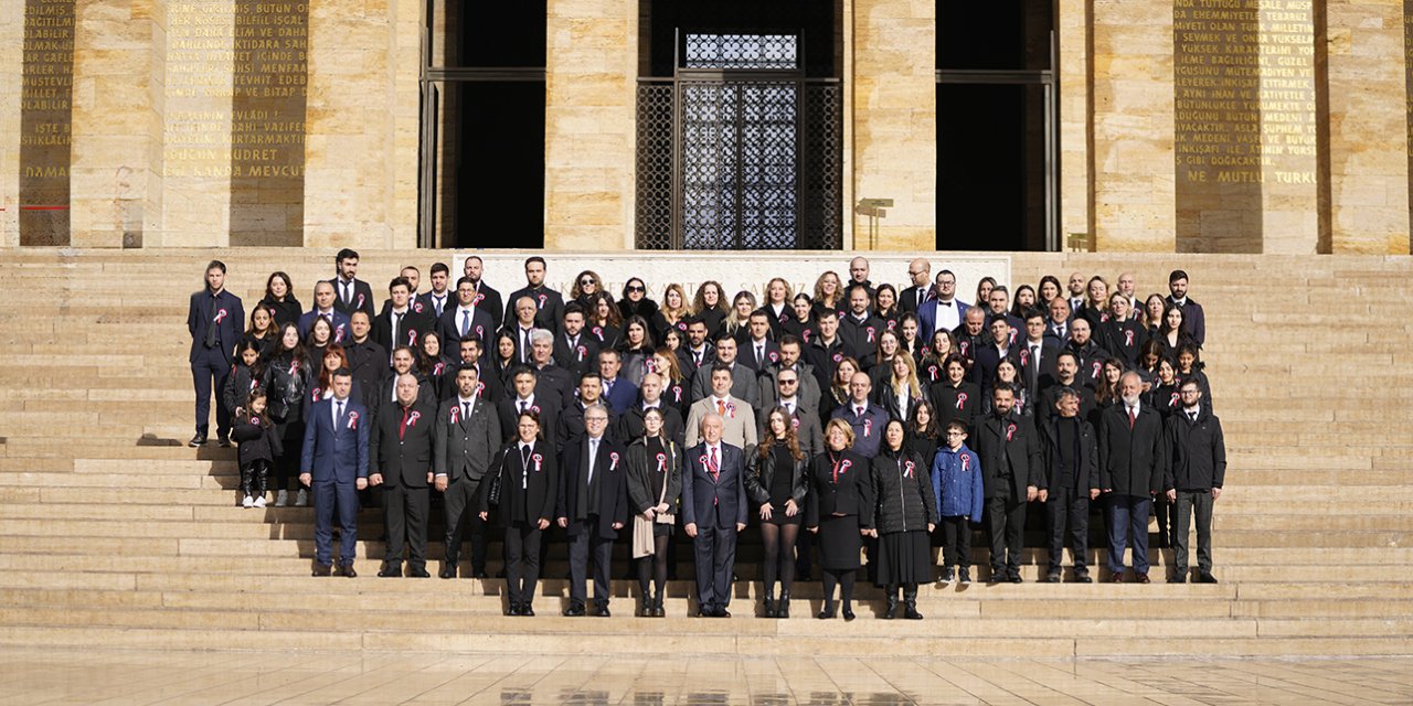 Canik, 25’inci Kuruluş Yıl Dönümünde Çalışanlarıyla Anıtkabir’i Ziyaret Etti