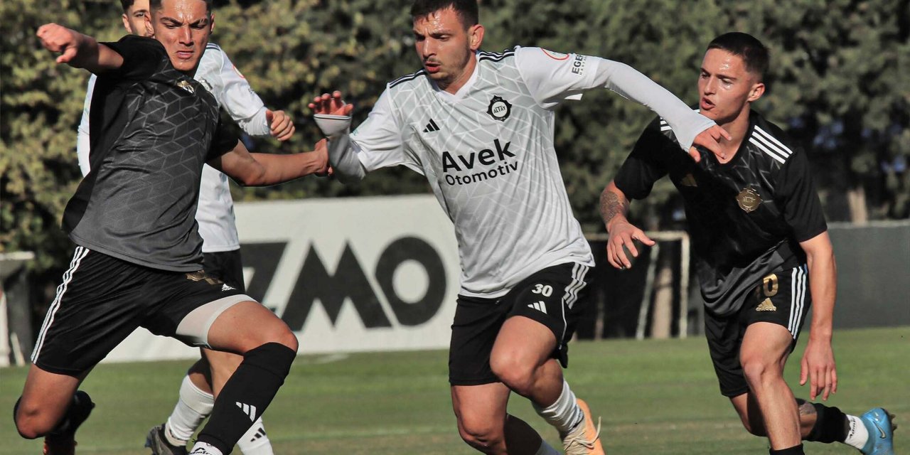 Altay Arayı Özel Maçla Geçirdi