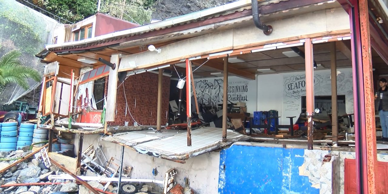 Sarıyer'de Fırtına Sonrası Hasar Ortaya Çıktı
