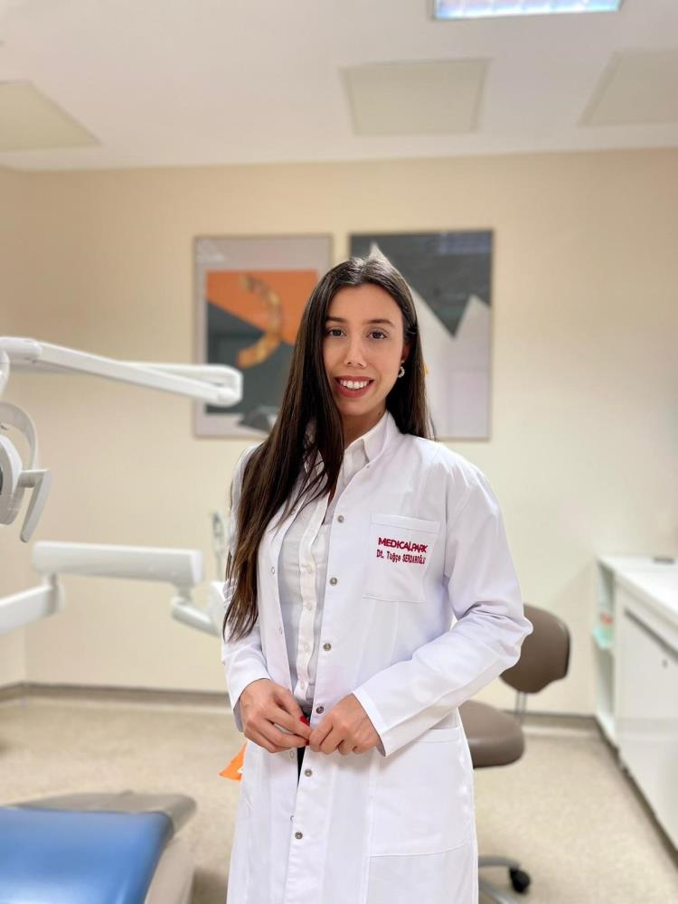 'Ayrık dişler gülümsemenize engel olmasın'