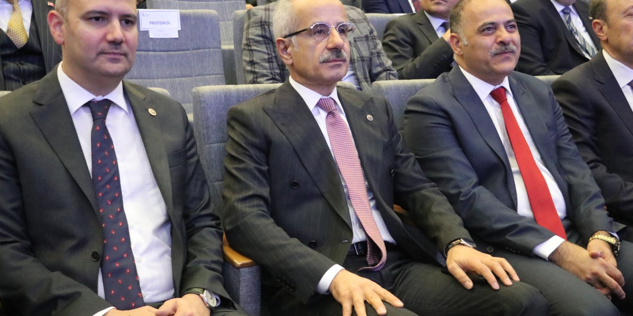 Bakan Uraloğlu: 5g'yi 25 Lokasyonda Denedik; İnternet Hızımız Uçuyor