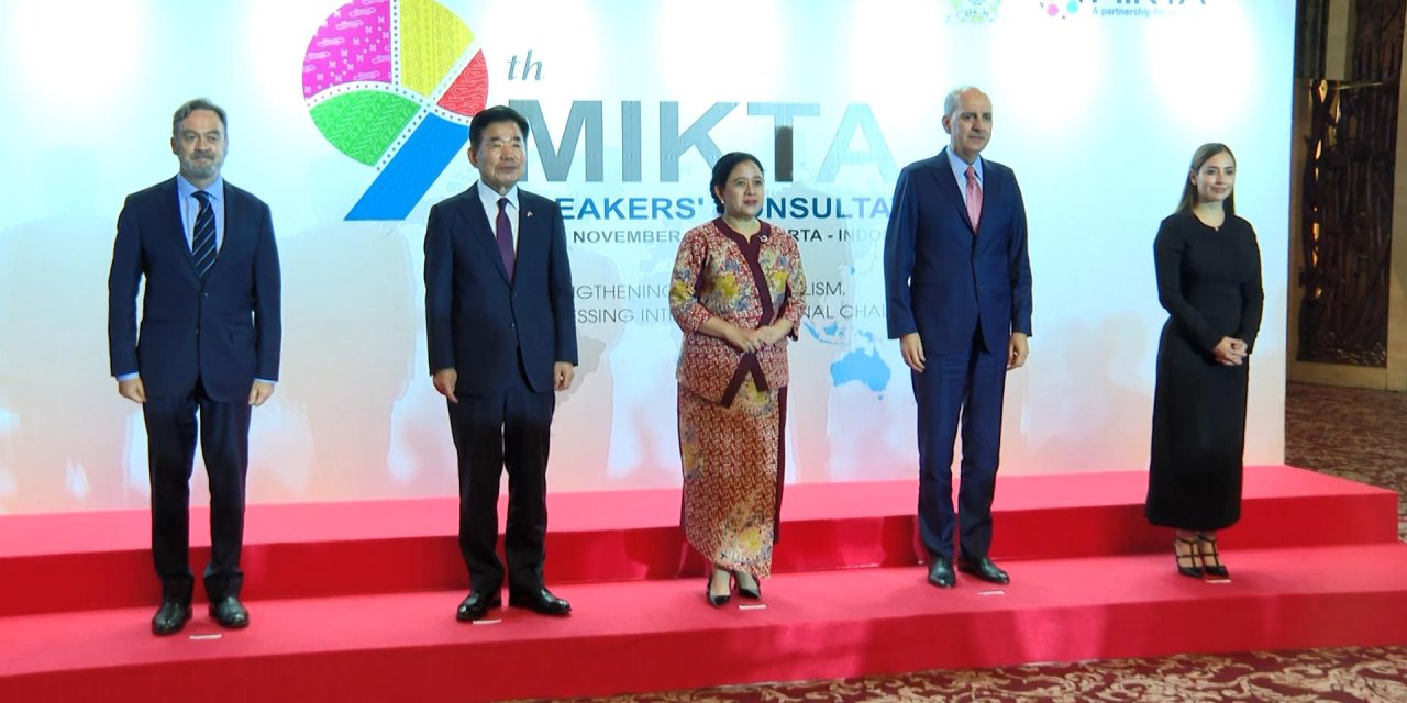 Tbmm Başkanı Kurtulmuş, Mıkta Aile Fotoğrafı Çekimine Katıldı