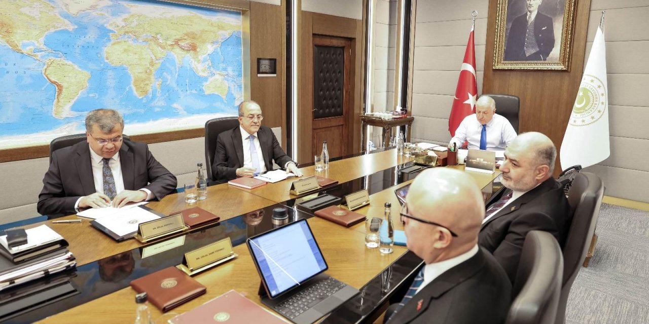 Bakan Güler, Birlik Komutanlarıyla Toplantı Yaptı