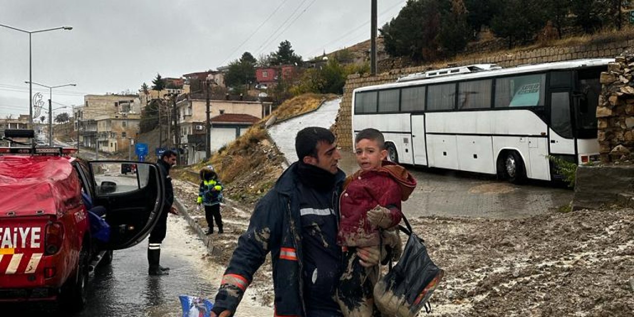 Mardin'de Sağanak; 100 Evi Su Bastı, İstinat Duvarı Yıkıldı