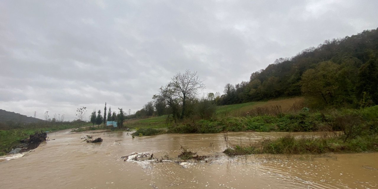 İzmit Körfezi, Çamur Rengini Aldı (2)