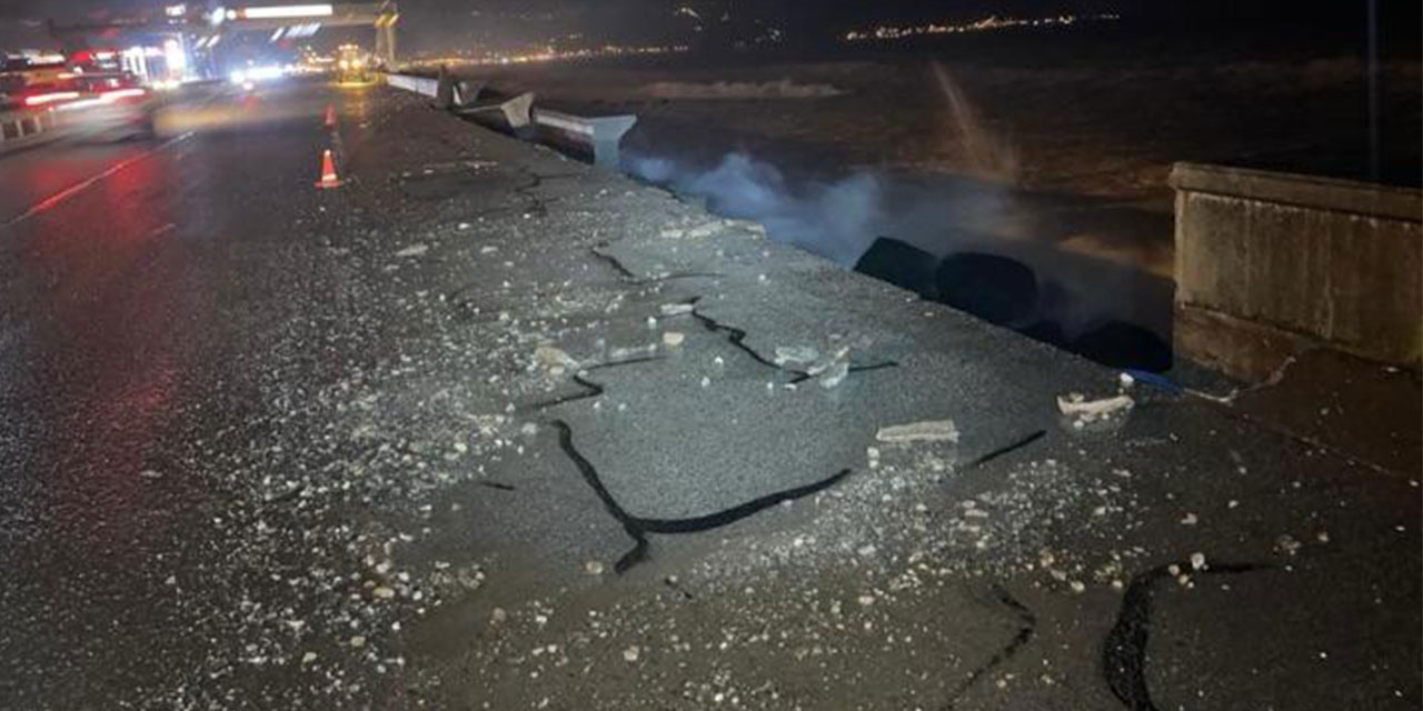 Giresun'da, dalgalar nedeniyle kara yolunda çökme meydana geldi