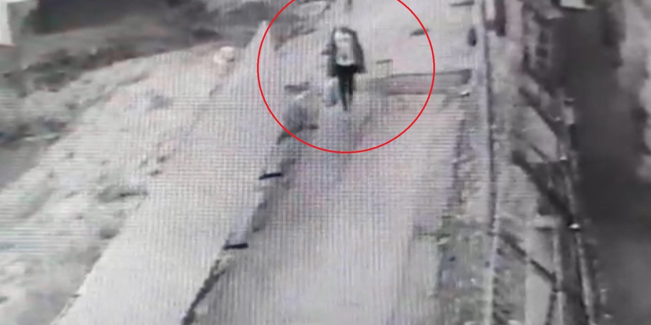 El Arabası İle Geldiği Villadan Çelik Kasa Çaldı; O Anlar Kamerada