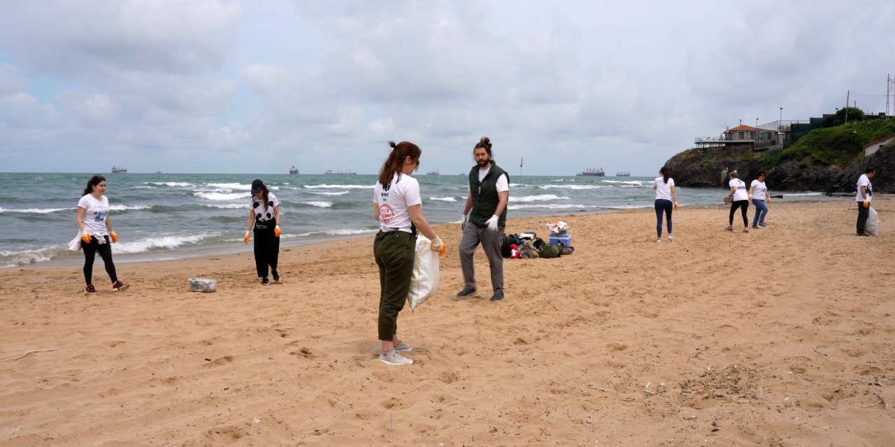 Denizde Plastik Kirliliğine Karşı 'Sahil Sahiplen' Projesi