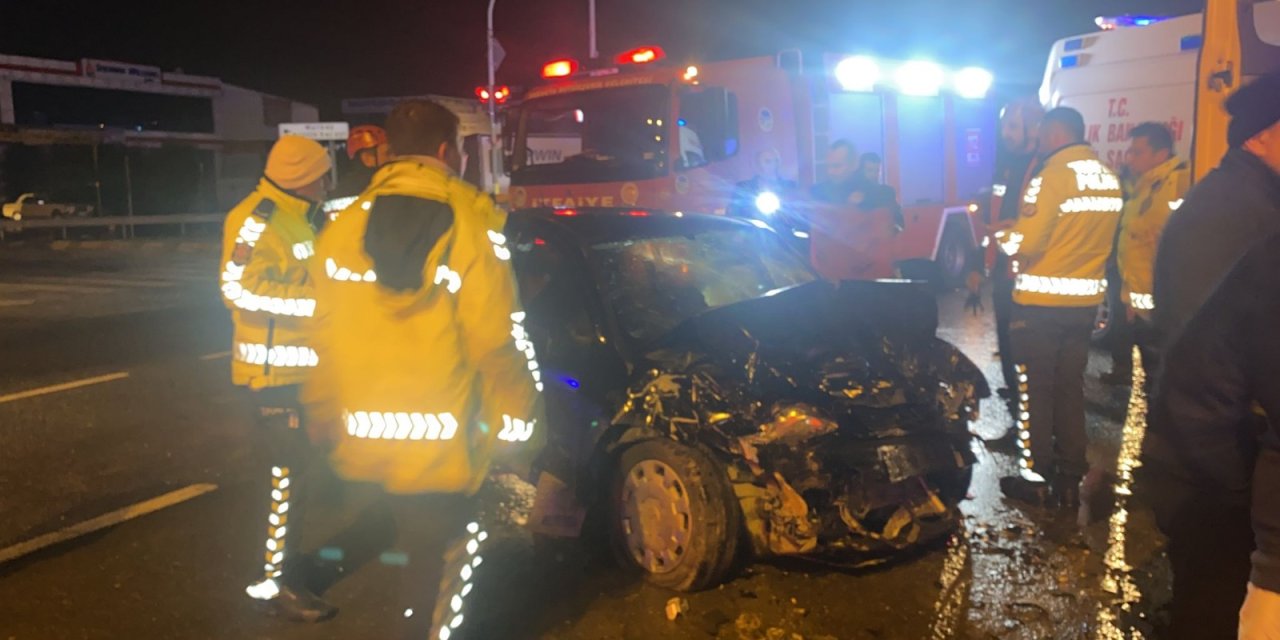 Tır İle Çarpışan Otomobilin Sürücüsü Öldü