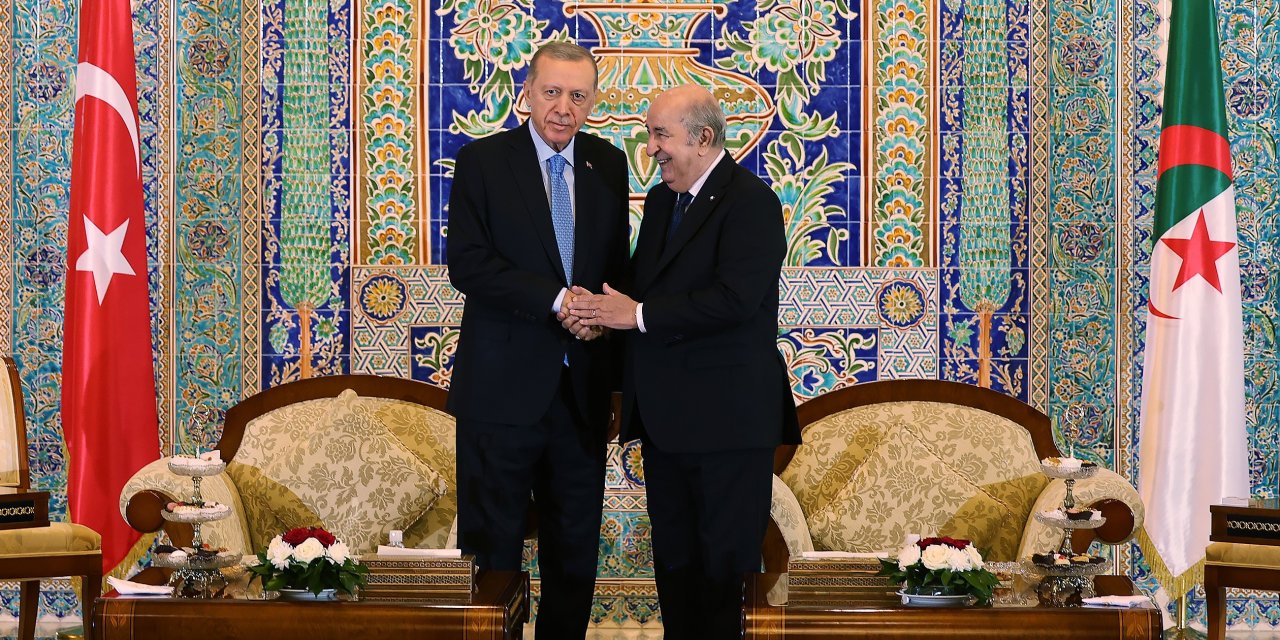 Erdoğan, Cezayir Cumhurbaşkanı Tebbun İle Bir Araya Geldi