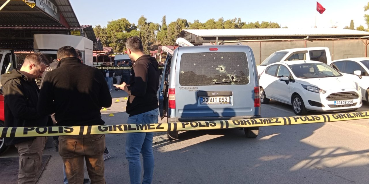 Pusu Kurdukları Araca Kurşun Yağdırdılar: 1 Yaralı