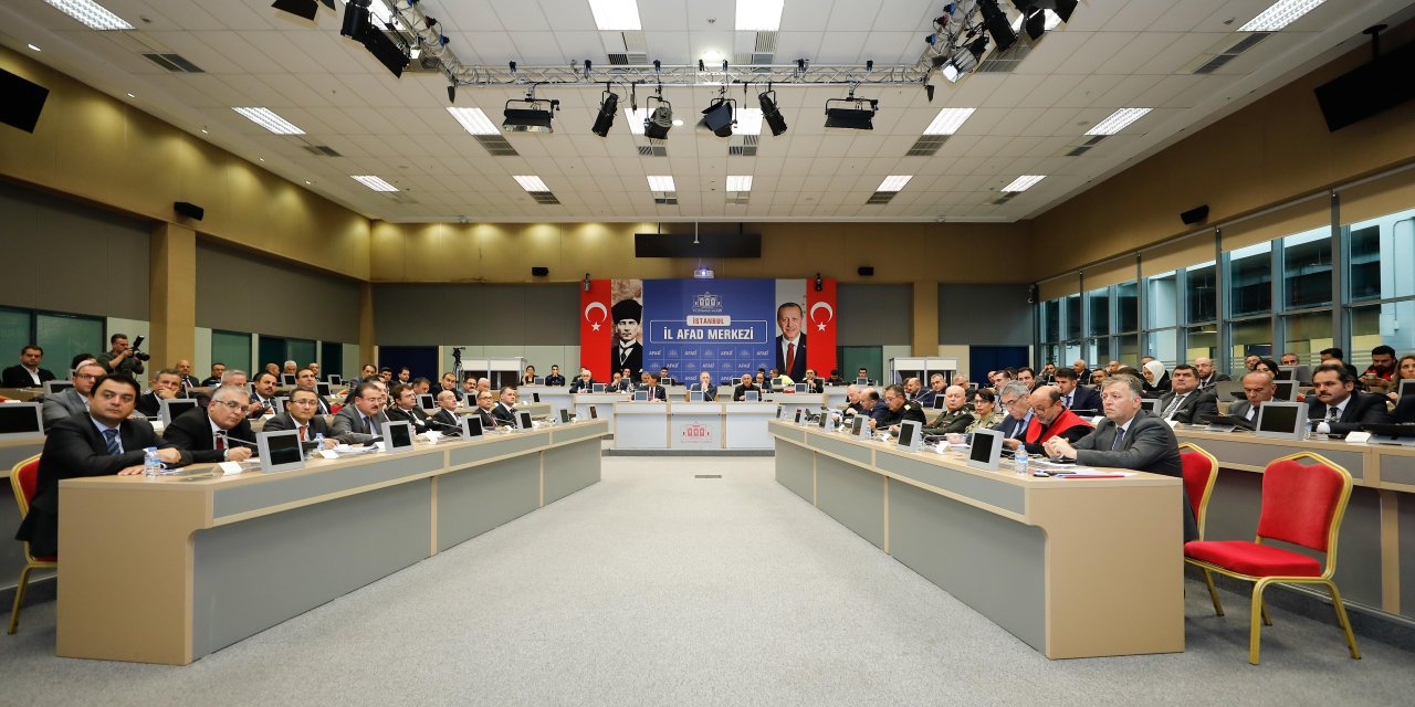 İstanbul'da Beklenen Kar Yağışı Öncesi 'Kış Tedbirleri Toplantısı'