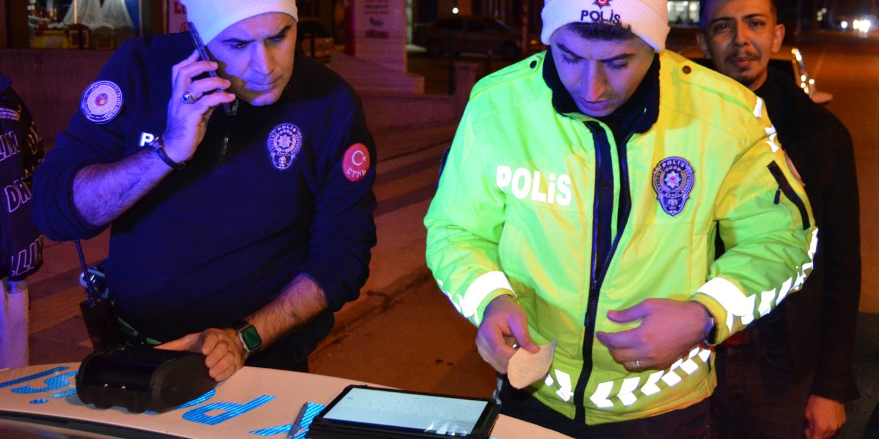 Drift Yapan Alkollü Sürücü Polise Yakalınca 'İntihar Ederim' Dedi