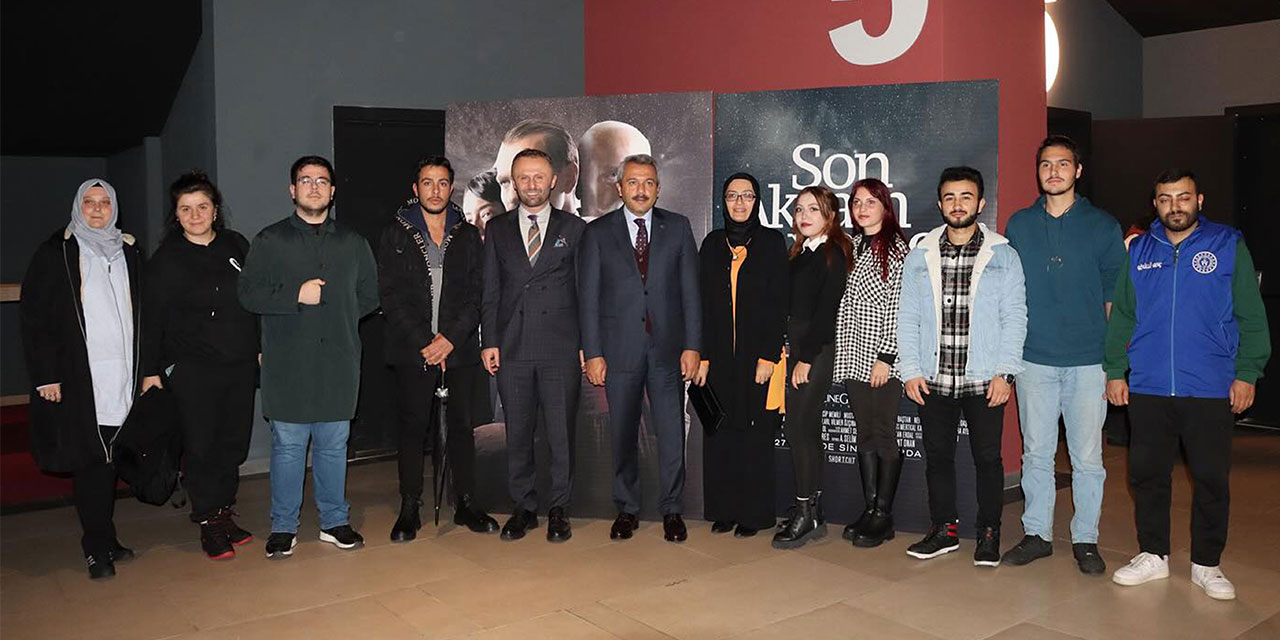 Rize Valisi Baydaş, öğrencilerle Son Akşam Yemeği filmini izledi