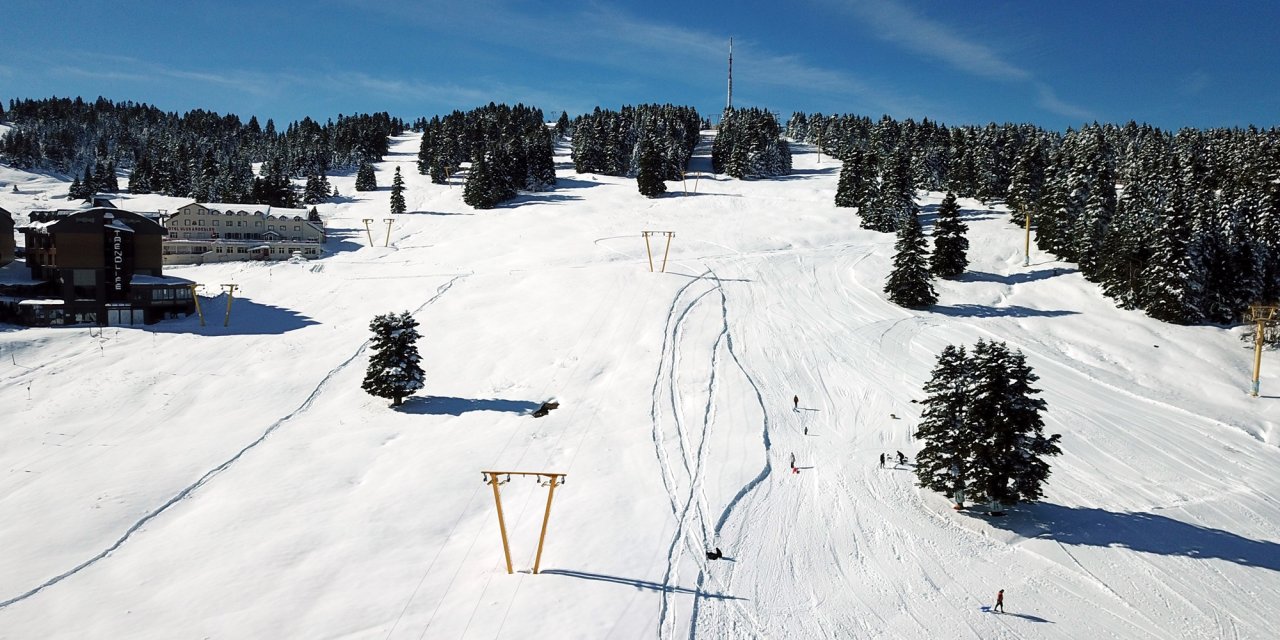 Karın Erken Yağdığı Uludağ'da, Sezon Hazırlıkları Başladı: Gecelik Konaklama 5- 8 Bin Lira