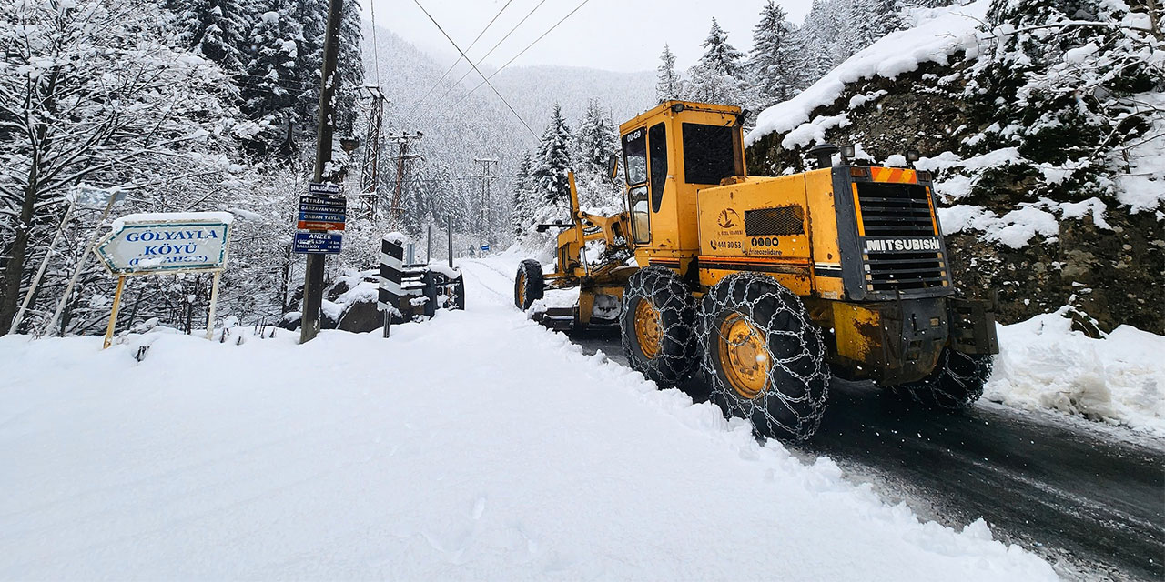 Rize'de kar nedeniyle 19 köyle ulaşım sağlanamıyor