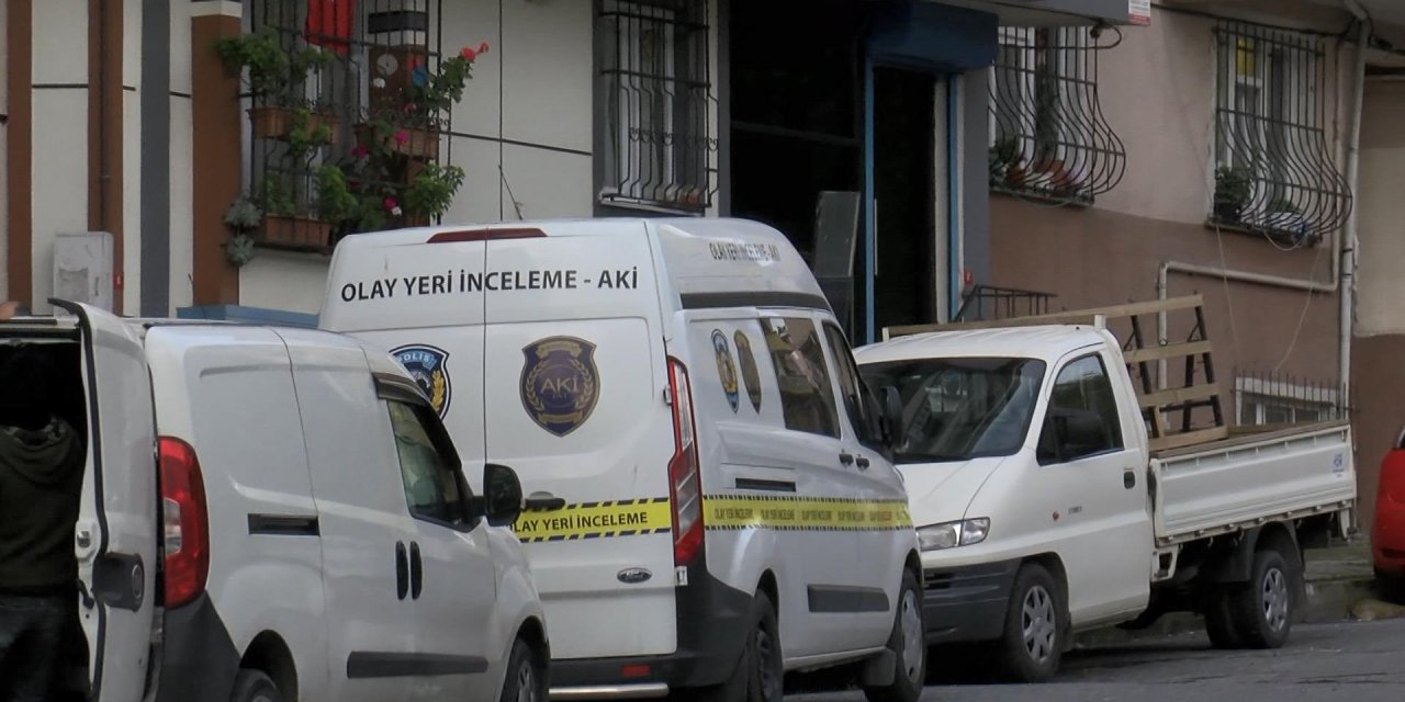 Sultangazi'de Evini Bastığı Kadın İle Kızını Öldürüp İntihar Etti- 1