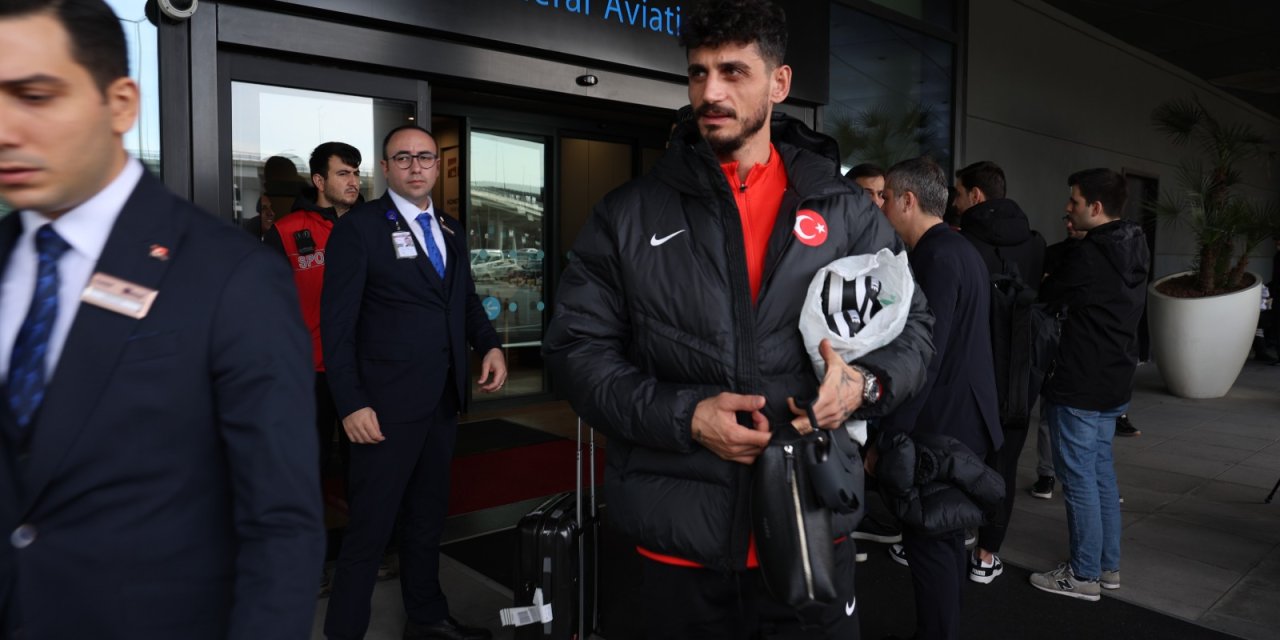 A Milli Futbol Takımı, Yurda Döndü