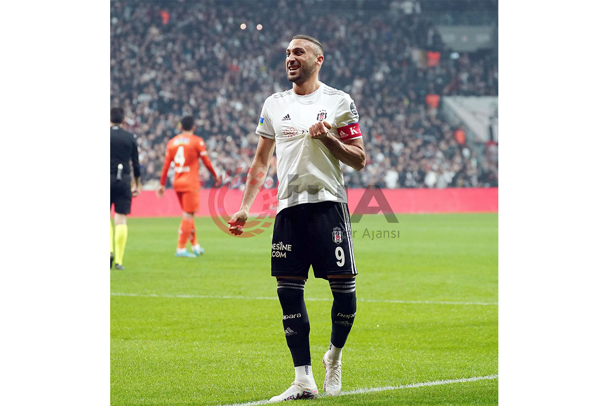 Cenk Tosun: 'Beşiktaş'ta kalıyorum'