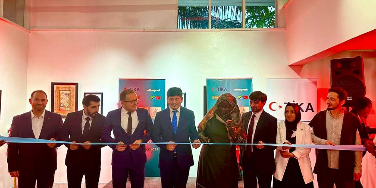 'Hat Eserleri Koleksiyon Sergisi' Tanzanya'da Sanatseverlerle Buluştu