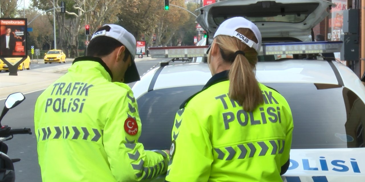 Fatih'te Dron Destekli Kırmızı Işık Denetimi