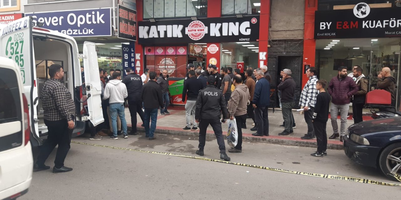 Bir Ay Önce Boşandığı Eşini Restoranda Yemek Yerken Öldürdü (2)