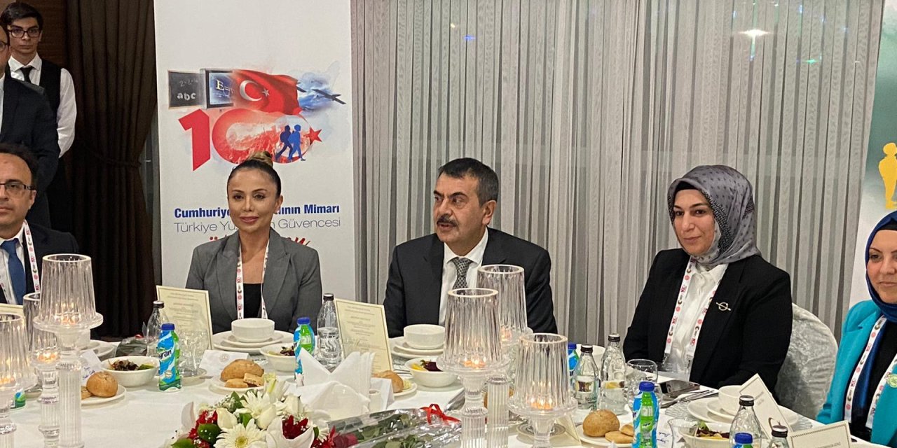 Bakan Tekin: Toplumsal Farklılıklarımızı Bir Kenara İtip İşimize Odaklanmak Durumundayız