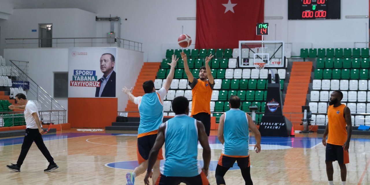 Çağdaş Bodrum Spor'da Ender Arslan Takımdan Memnun