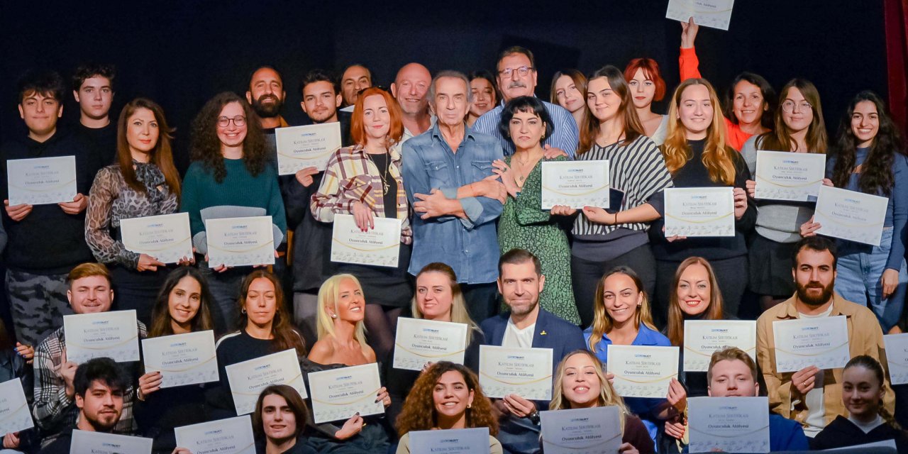 Folkart Academy'de İlk Sertifikalar Verildi