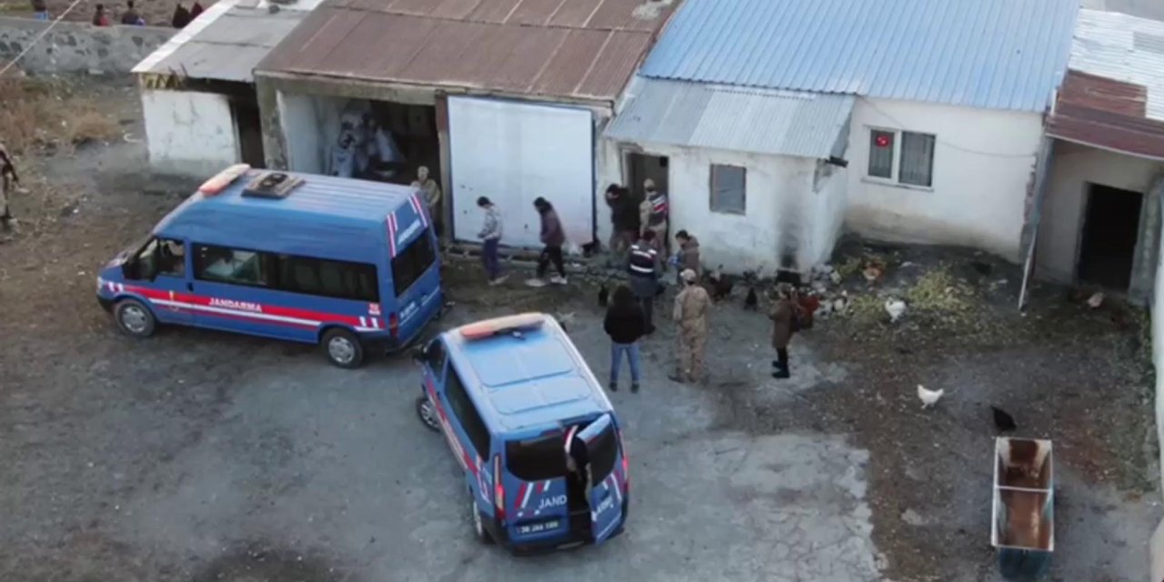 Gecekonduda 15 Kaçak Göçmen Yakalandı