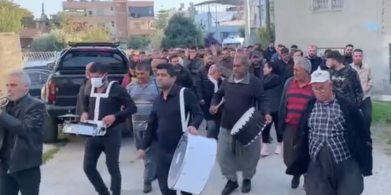 Spor Kulübü Başkanının Cenazesinde Gelenek Gereği Davul Zurna Çalındı