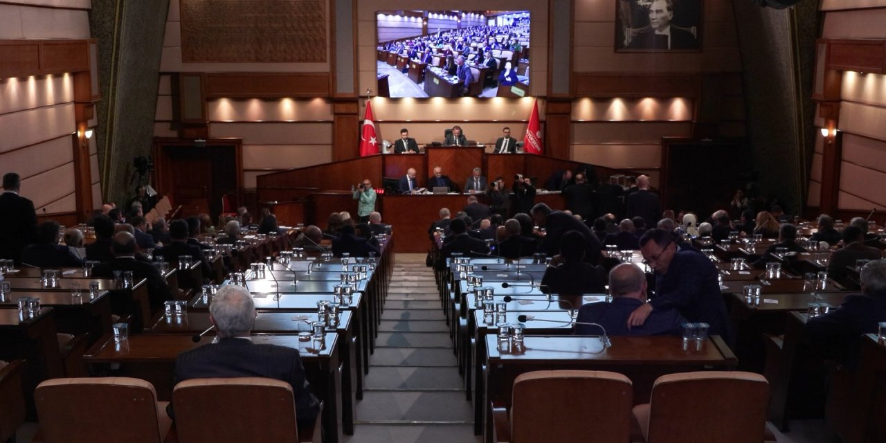 İbb Meclisi'nde 8 İlçenin 2024 Yılı Bütçesi Onaylandı