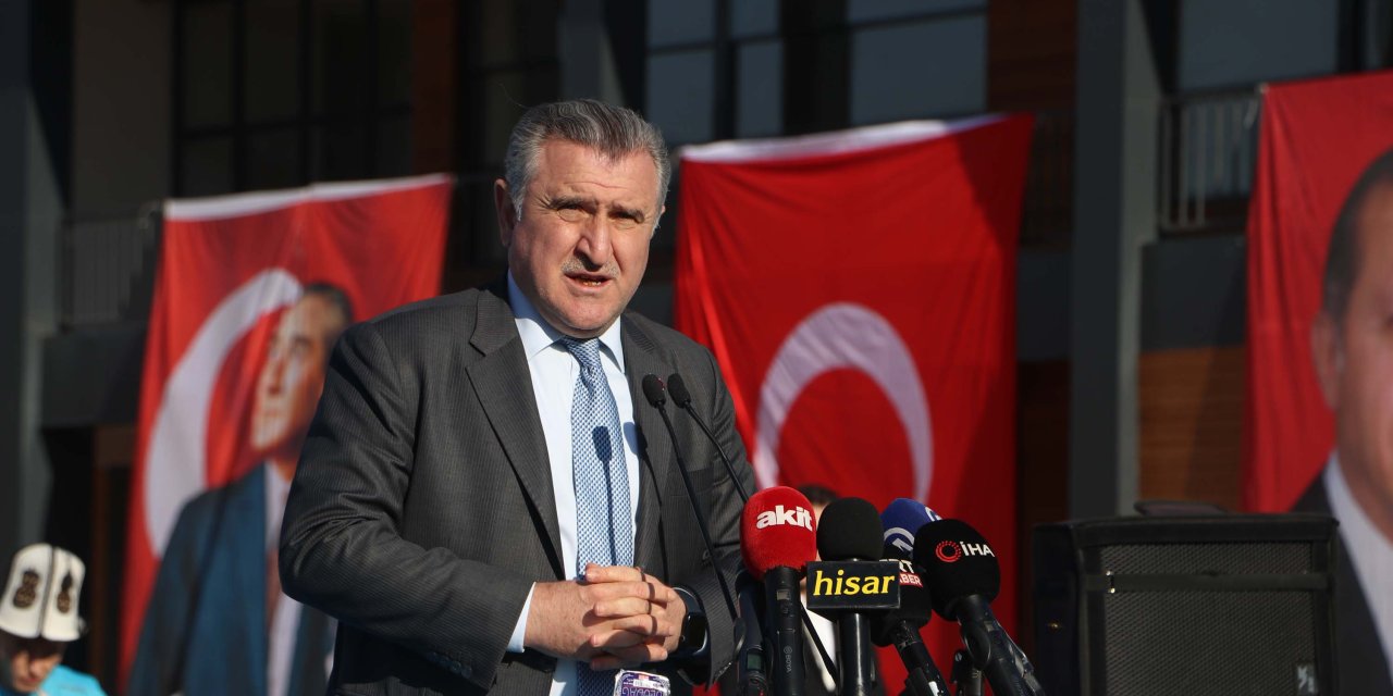 Bakan Bak: Çocuklarımıza Kültürümüzü Öğretmeliyiz