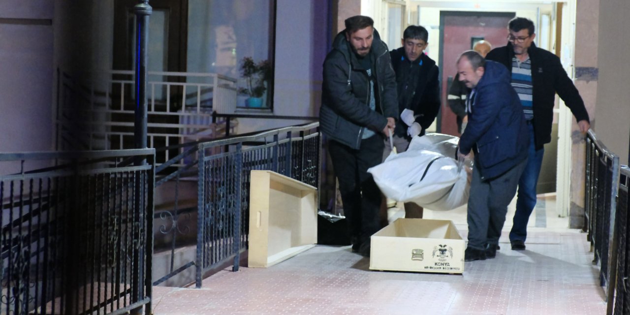 Haber Alınamayan Kadın Evinde Dünyaya Getirdiği Bebeğiyle Ölü Bulundu