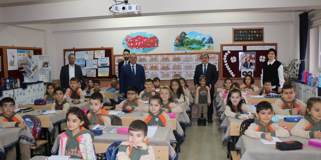 Amasya’da Öğrenciler, Öğretmenler Günü İçin Topladıkları Paraları Filistinlilere Bağışladı