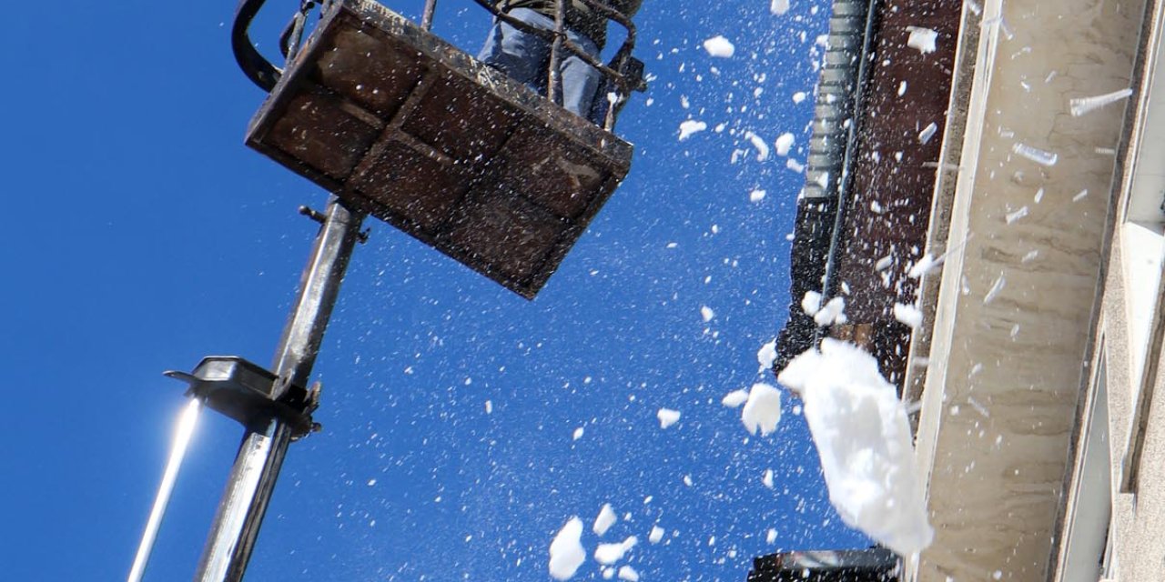 Erzurum'da 'Buz Kırma Timi' Görevde