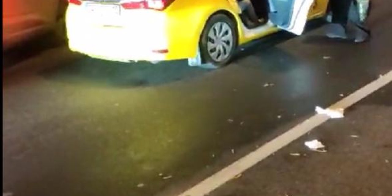 Bakırköy'de Yolcu Seçen Taksiciden Araçtan İnmeyenlere Tepki: Alın Taksiyi Gidin