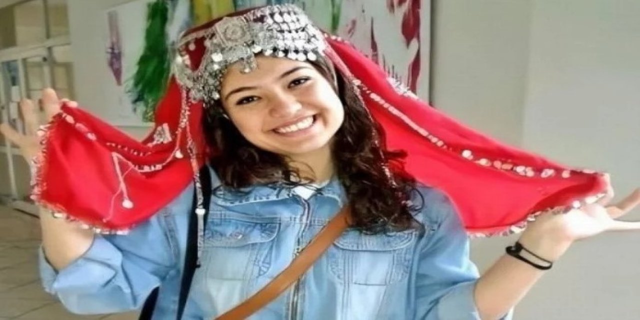 Şehit Öğretmen Şenay Aybüke Yalçın, Mezarı Başında Anıldı