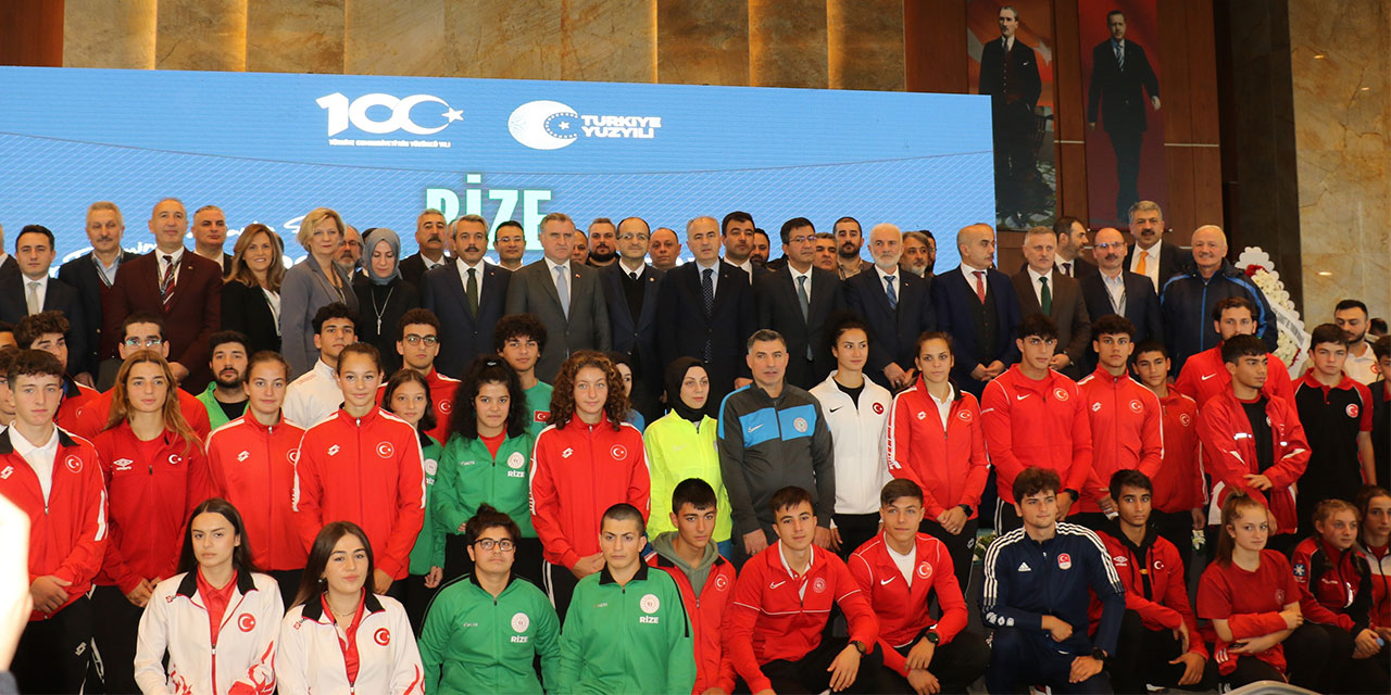 Gençlik ve Spor Bakanı Bak, "Rize Spor Turizmi Çalıştayı"na katıldı