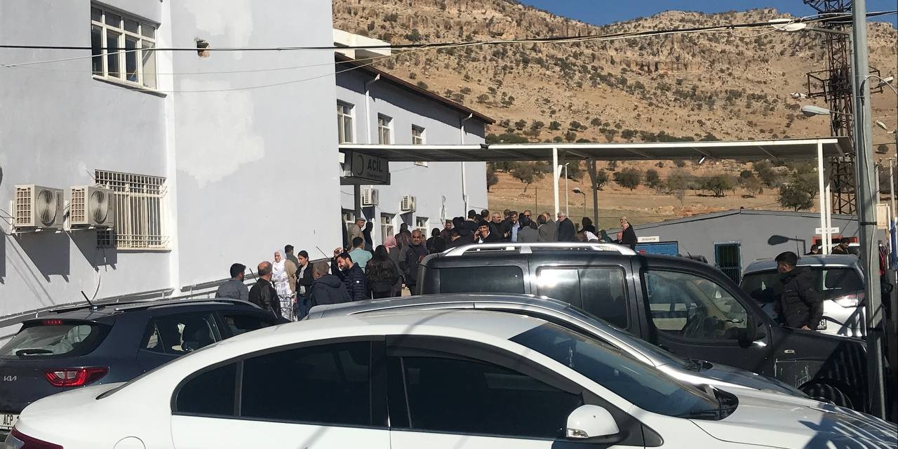 Mardin'de Silahlı Kavga, 1'i Muhtar 4 Yaralı