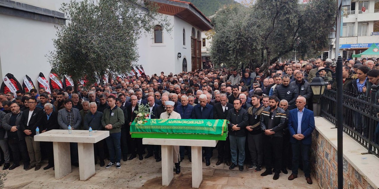 Denizli'deki Tur Otobüsü Kazasında Ölü Sayısı 3'e Çıktı (2)